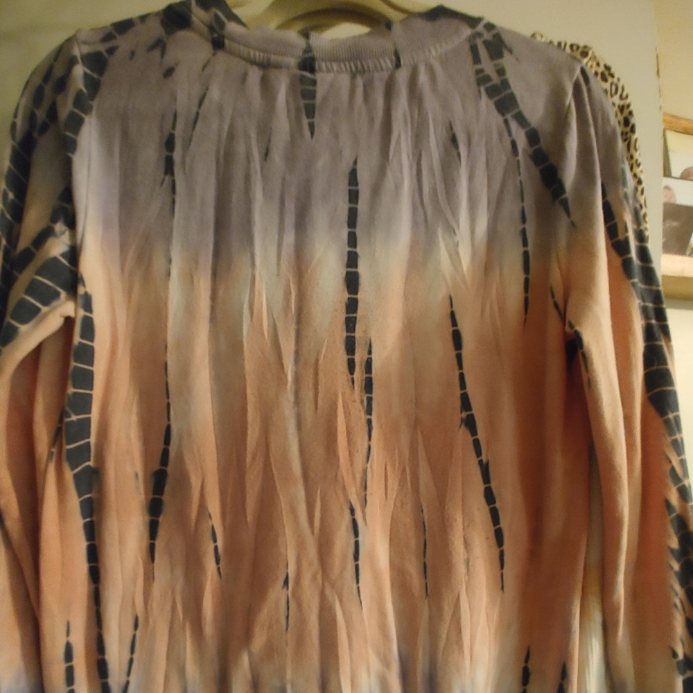 shirt - Picture 2 of 2